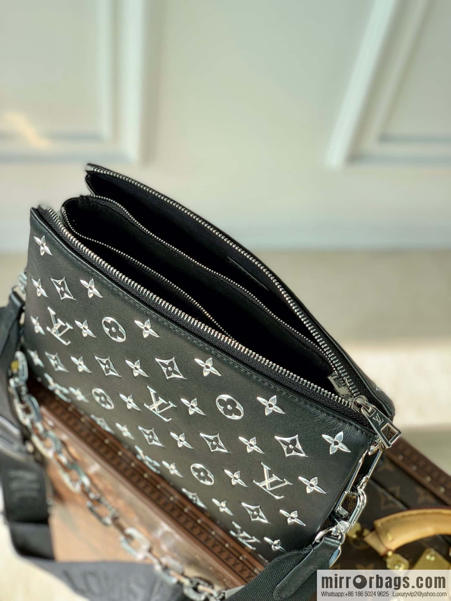 [Coussin Small Handbag] M57791 Vuittamins Capsule Series