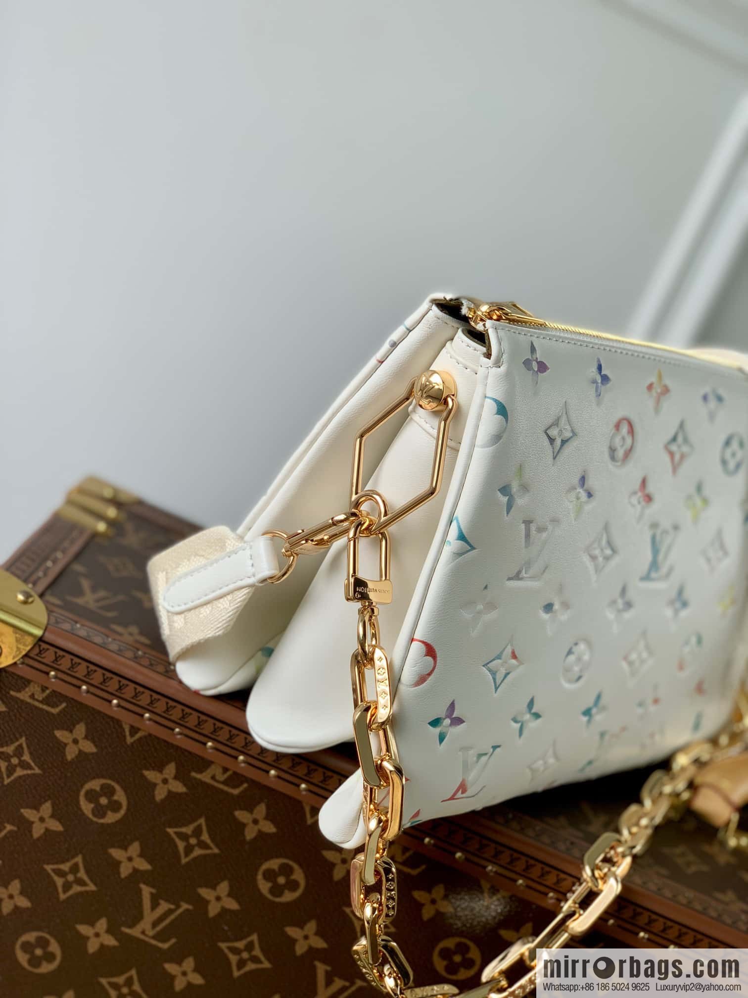 M21209 white printed Coussin small handbag