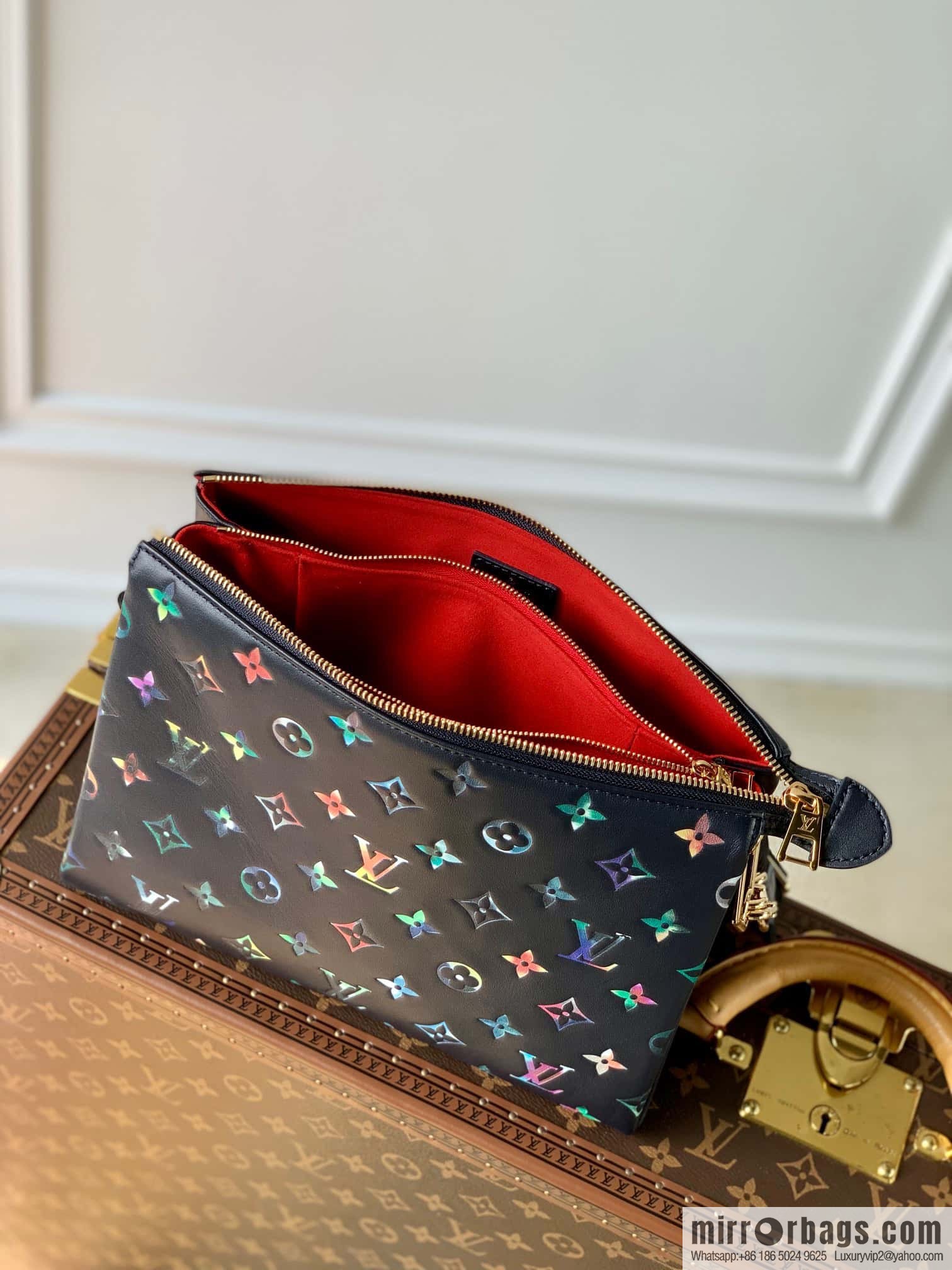 M21353 black color print, this Coussin small handbag