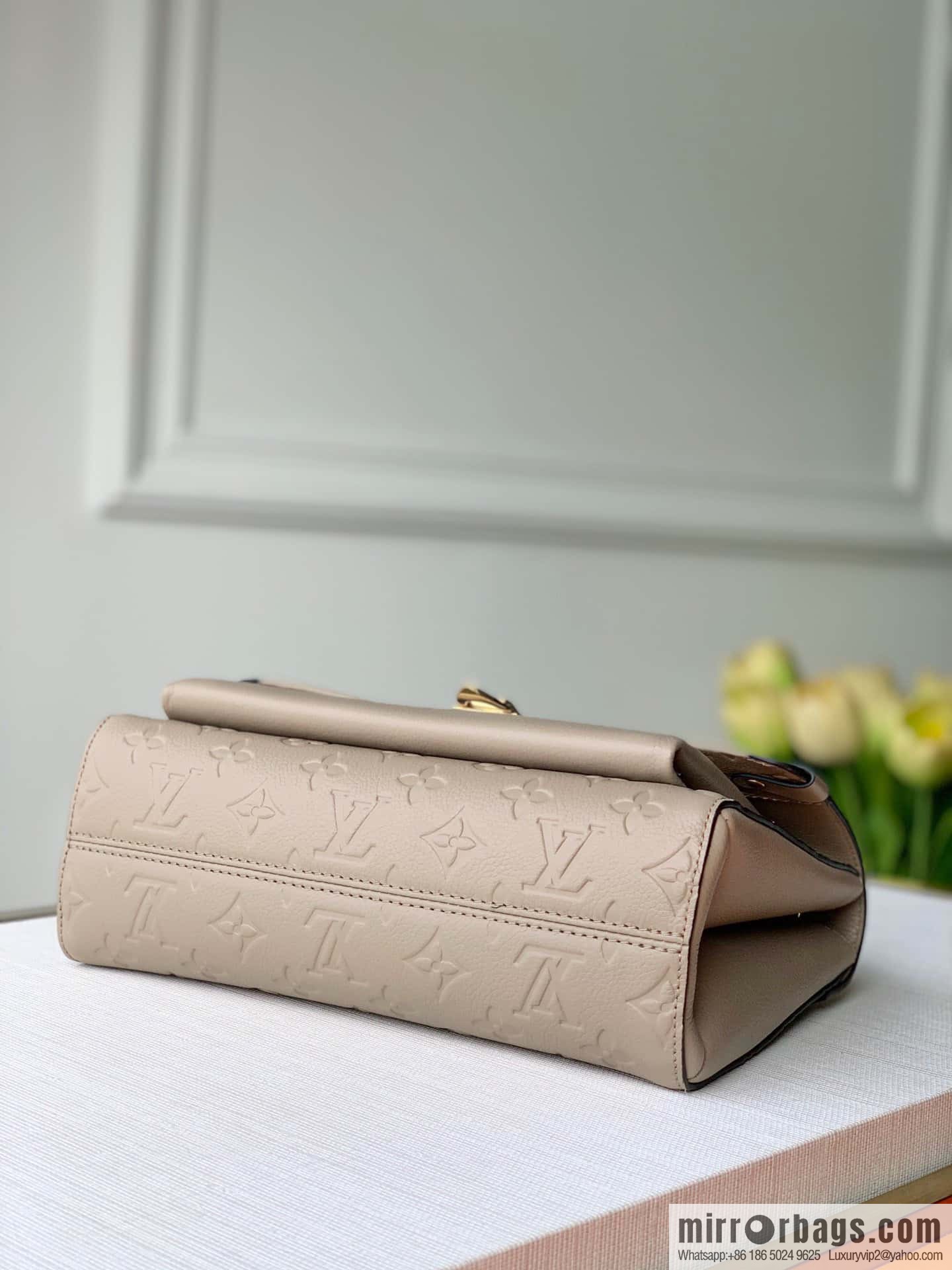M43931 M44550 VAVIN BB handbag