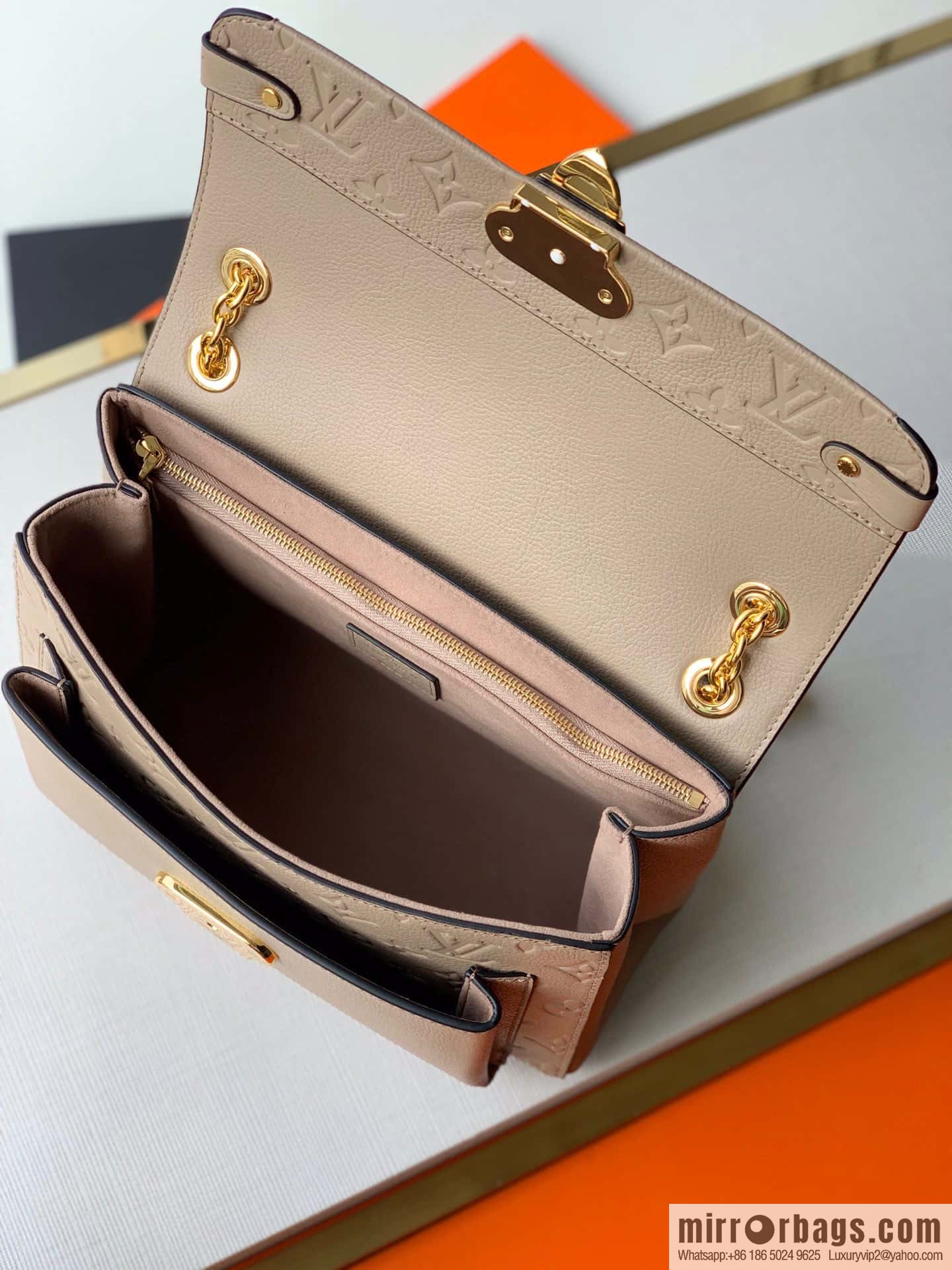 M43931 M44550 VAVIN BB handbag