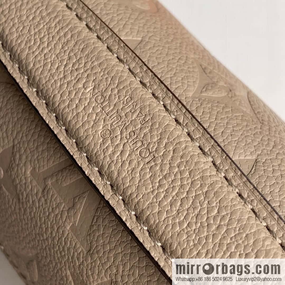 LV M23081 Pochette Métis East West Courier Bag