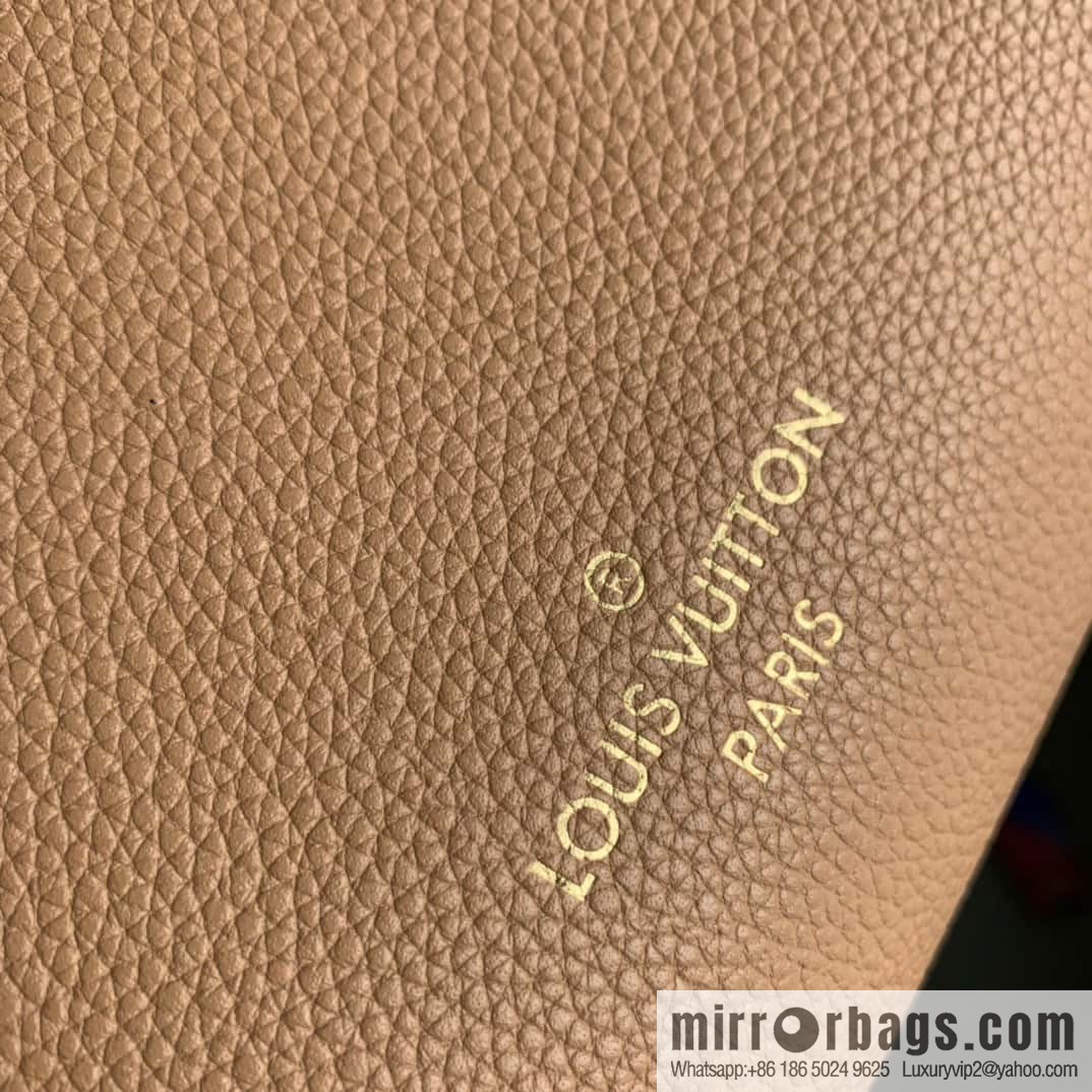 [On My Side Handbag] M53826 M53823 ON MY SIDE Medium Handbag