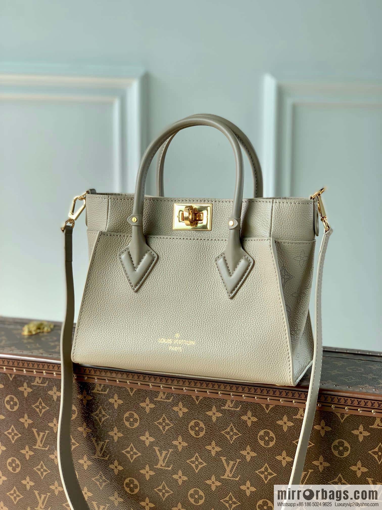 M57729 M57728 ON MY SIDE Small Handbag