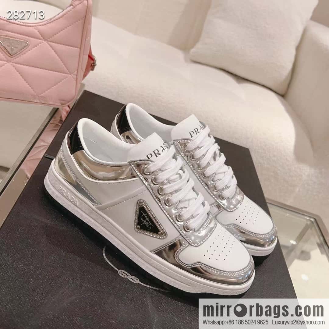 🐰🐰Prada ss23 new arrival~ Prada 2023 | New triangular standard couple men's and women's board shoes