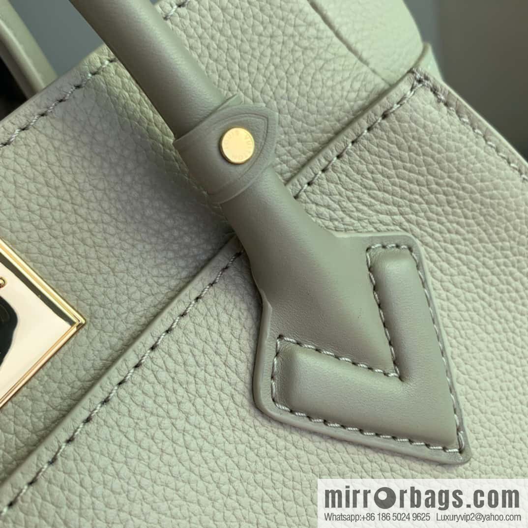 M57729 M57728 ON MY SIDE Small Handbag