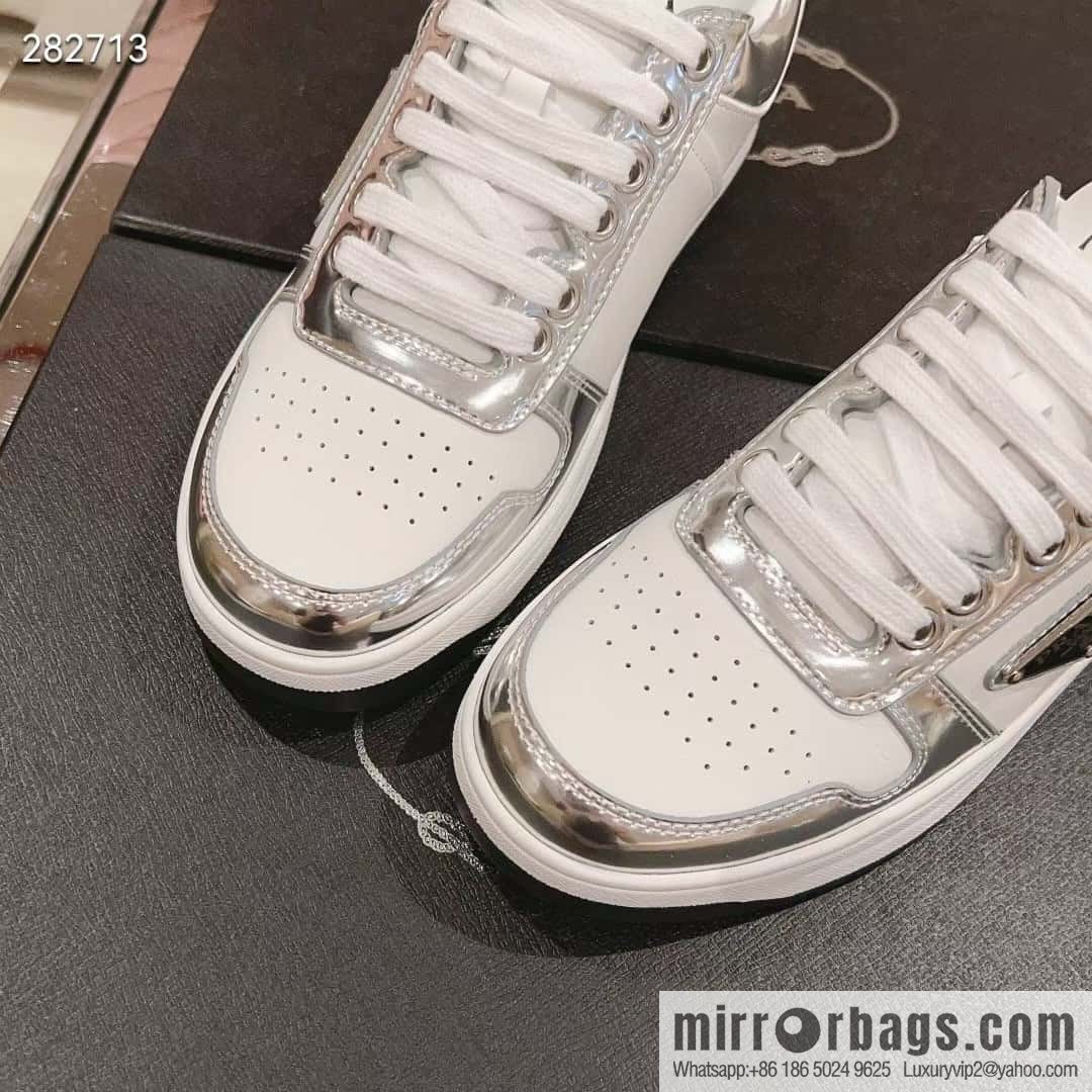 🐰🐰Prada ss23 new arrival~ Prada 2023 | New triangular standard couple men's and women's board shoes