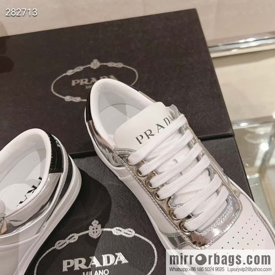 🐰🐰Prada ss23 new arrival~ Prada 2023 | New triangular standard couple men's and women's board shoes