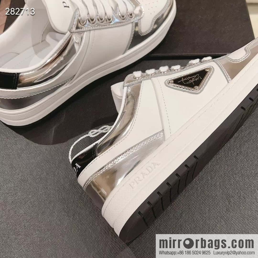 🐰🐰Prada ss23 new arrival~ Prada 2023 | New triangular standard couple men's and women's board shoes