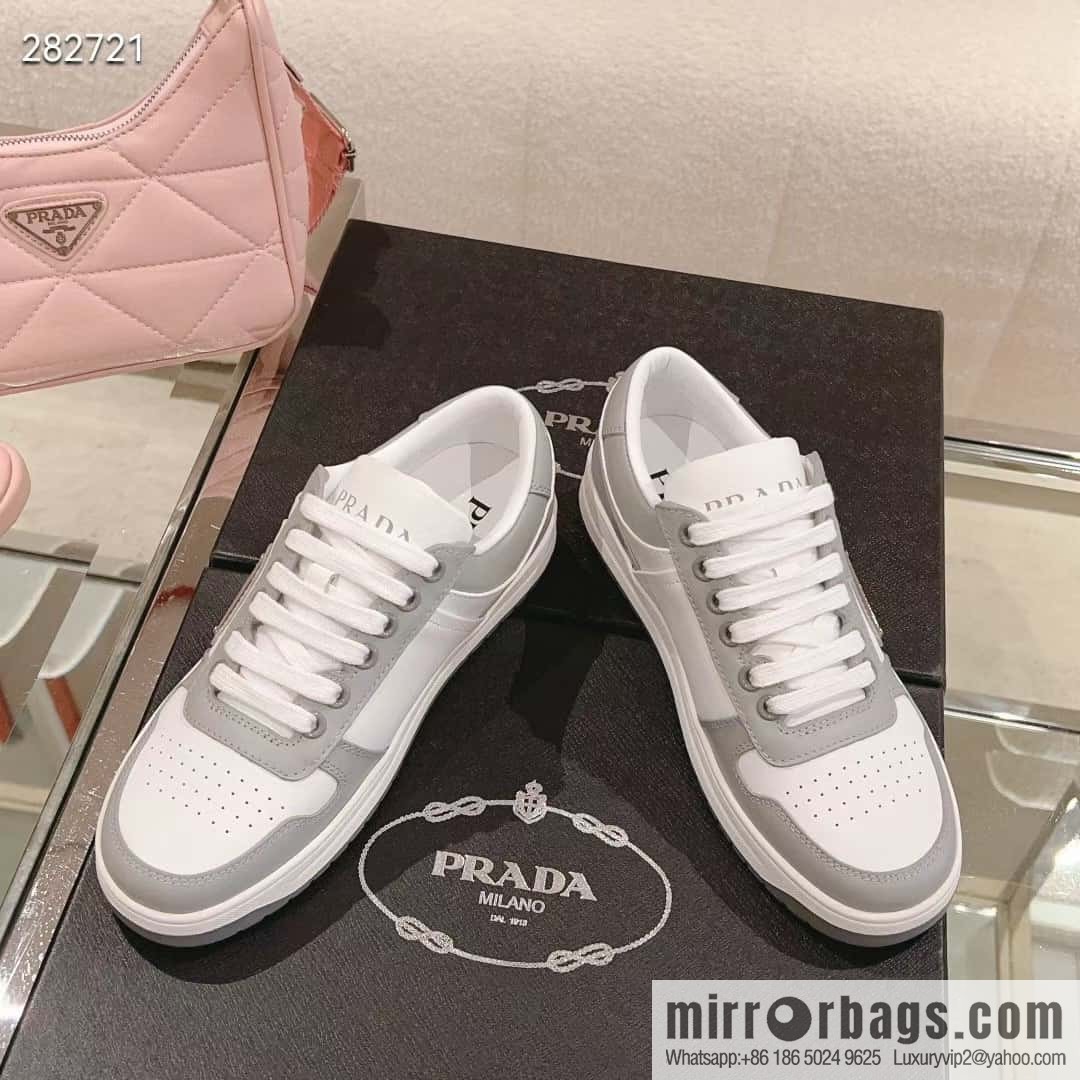 🐰🐰Prada ss23 new arrival~ Prada 2023 | New triangular standard couple men's and women's board shoes