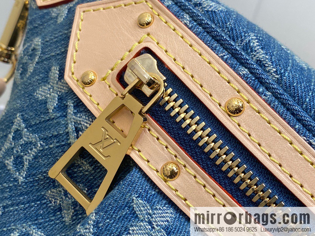 [Original order boutique] M46847 blue denim, denim breast bag fanny pack series, the latest bumbag fanny pack.