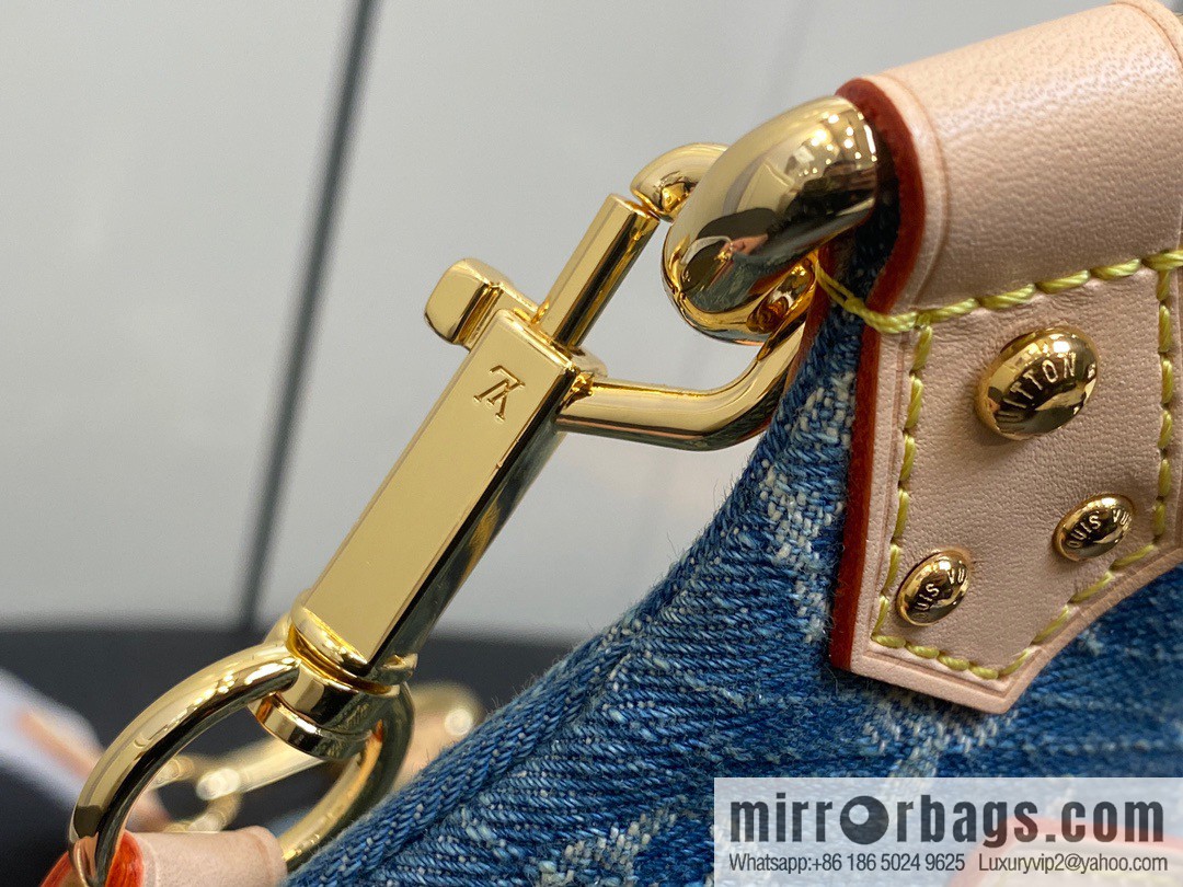 [Original order boutique] M46847 blue denim, denim breast bag fanny pack series, the latest bumbag fanny pack.