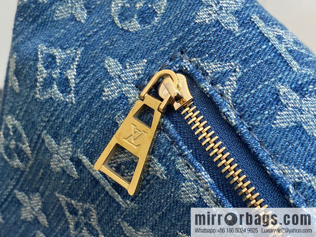 [Original order boutique] M46847 blue denim, denim breast bag fanny pack series, the latest bumbag fanny pack.