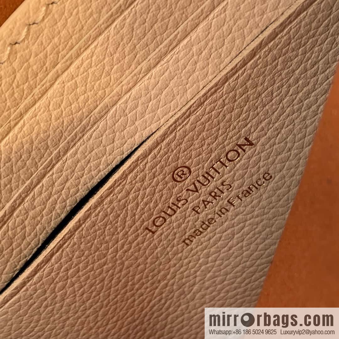 LV M63471MyLockMe chain bag MYLOCKME POCHETTE chain bag