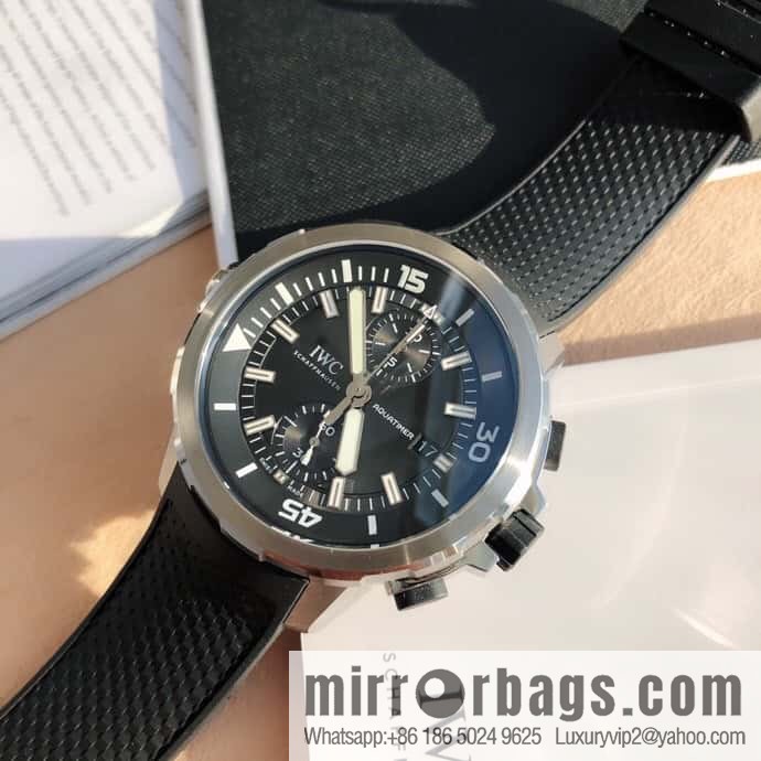IWC's six-hand marine timepiece series is equipped with a Swiss imported Eta-7750 movement watch