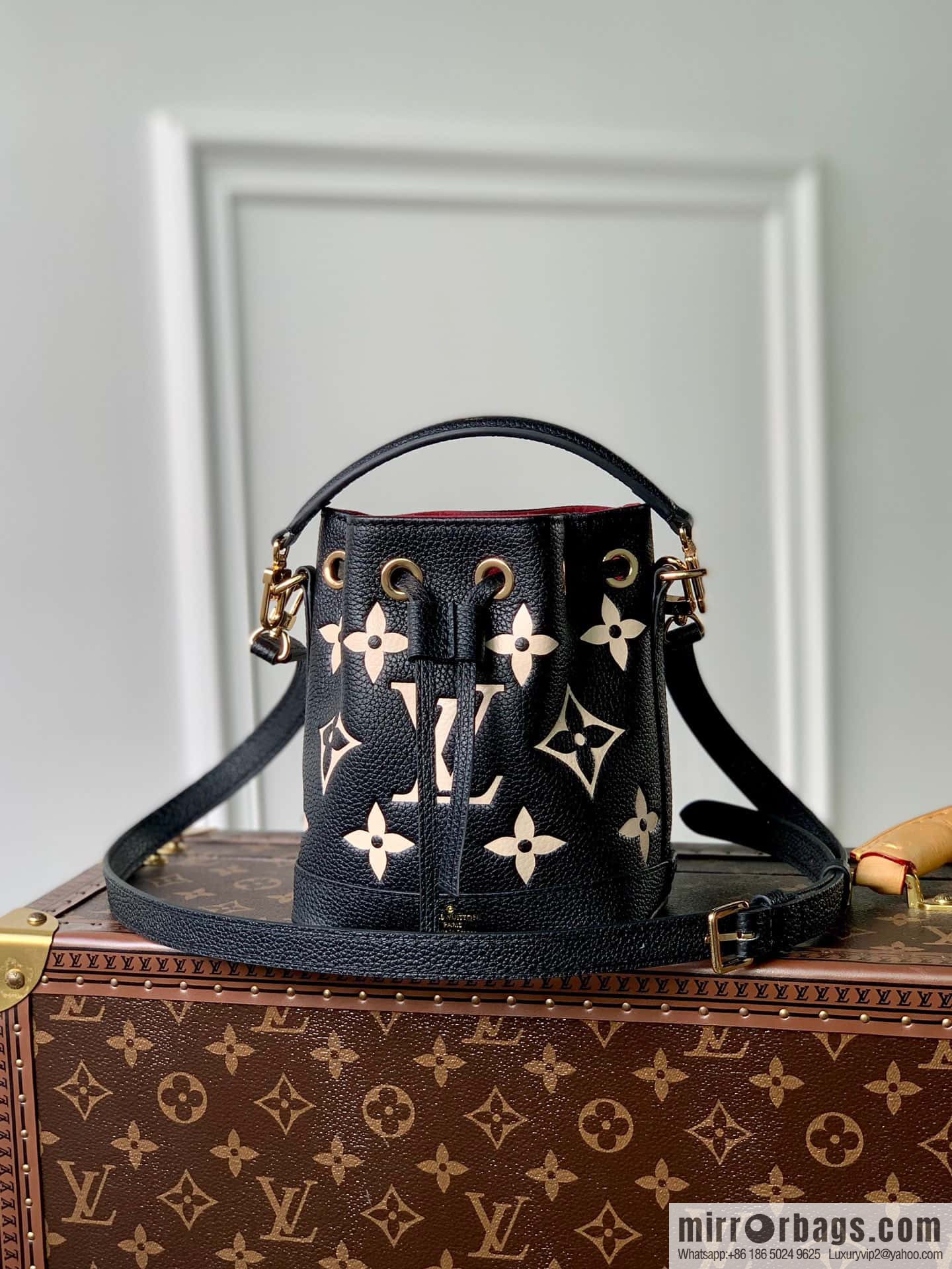 M46291 NANO NO E handbag