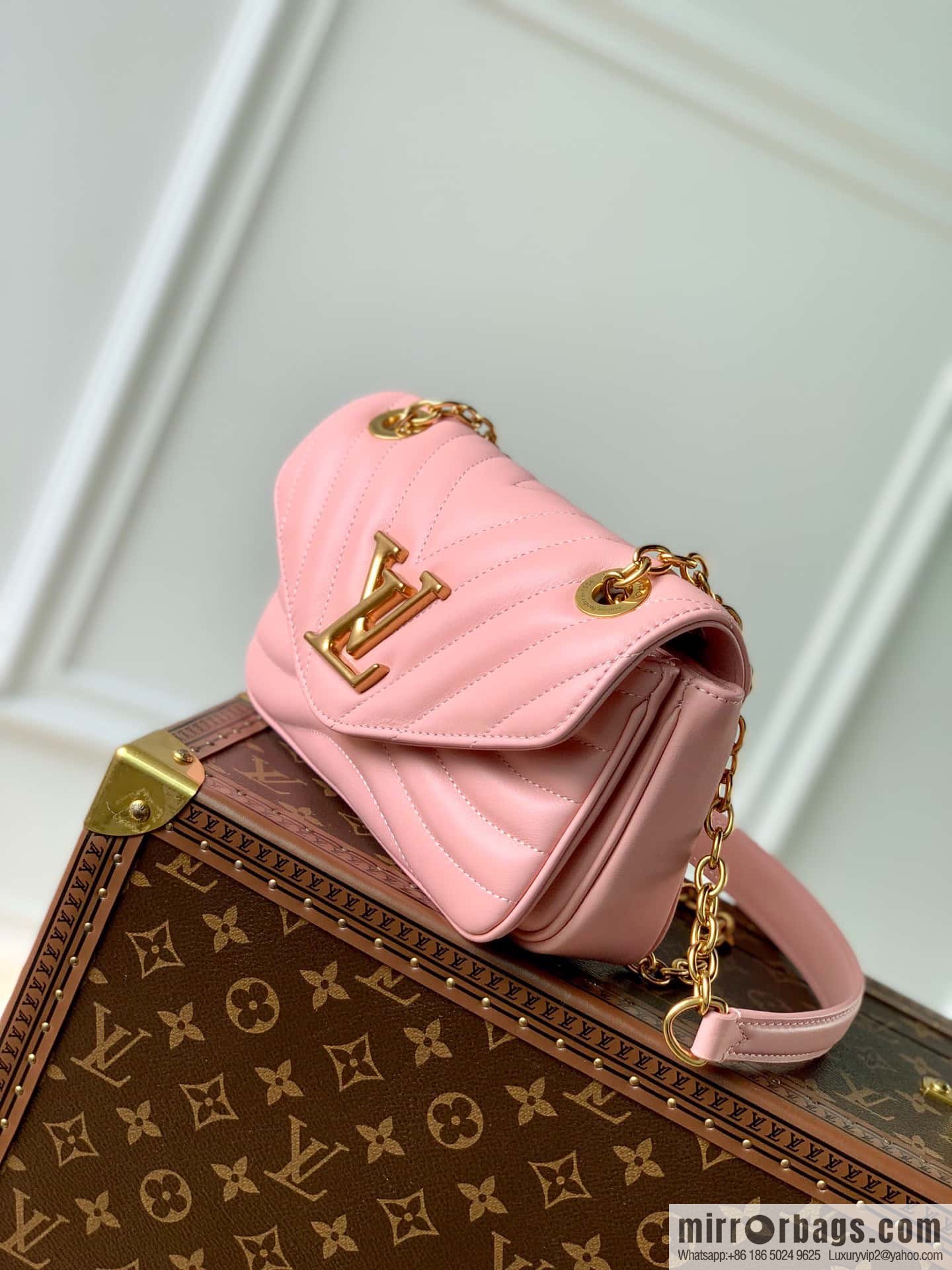 20686 New Wave small chain bag M56461 NEW WAVE MULTI-POCHETTE handbag