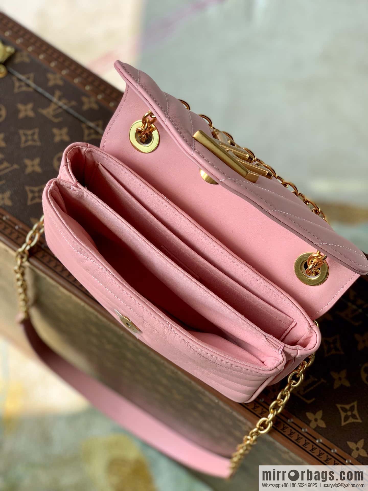 20686 New Wave small chain bag M56461 NEW WAVE MULTI-POCHETTE handbag