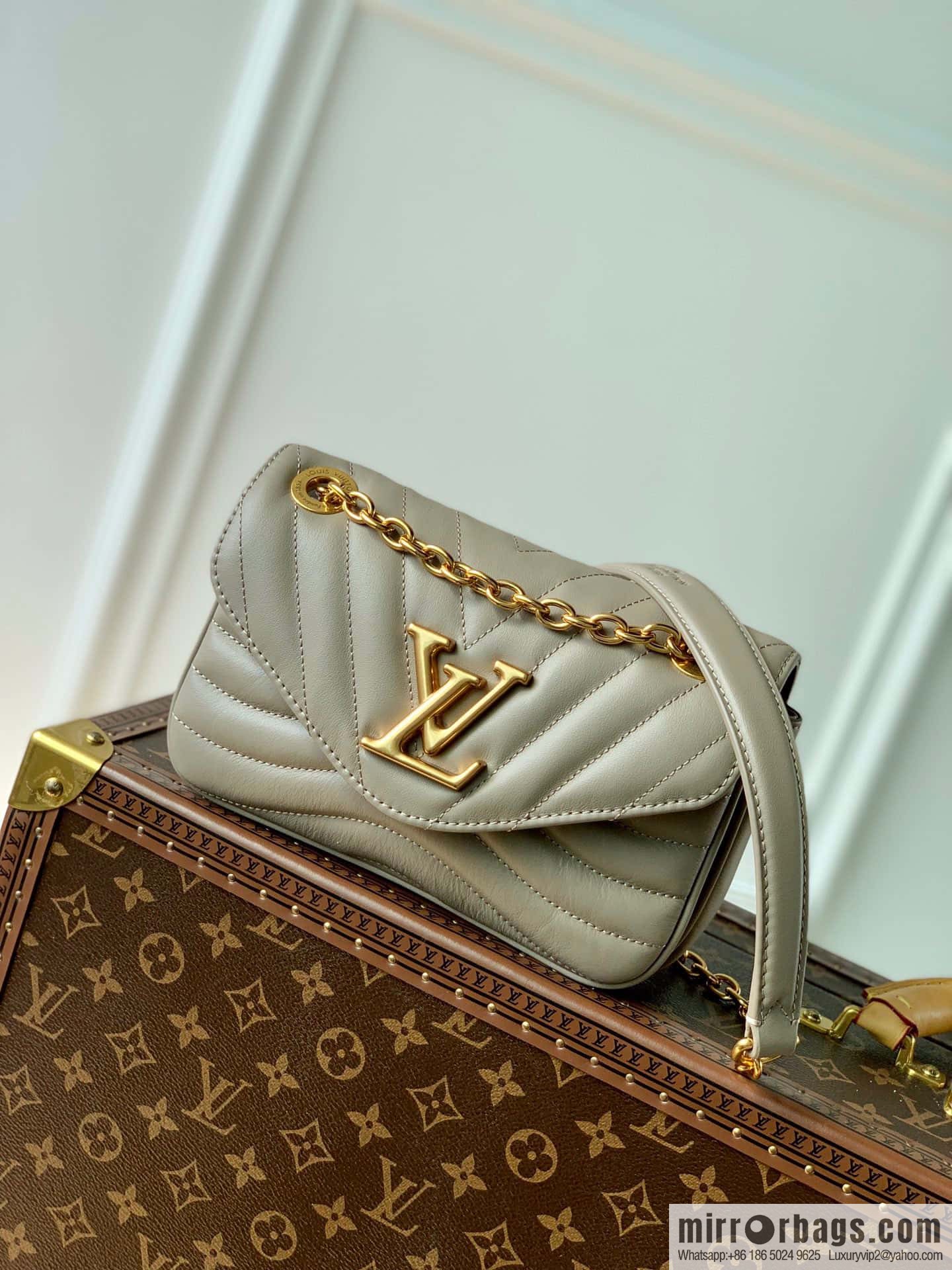 20838New Wave small chain bag M56461 NEW WAVE MULTI-POCHETTE