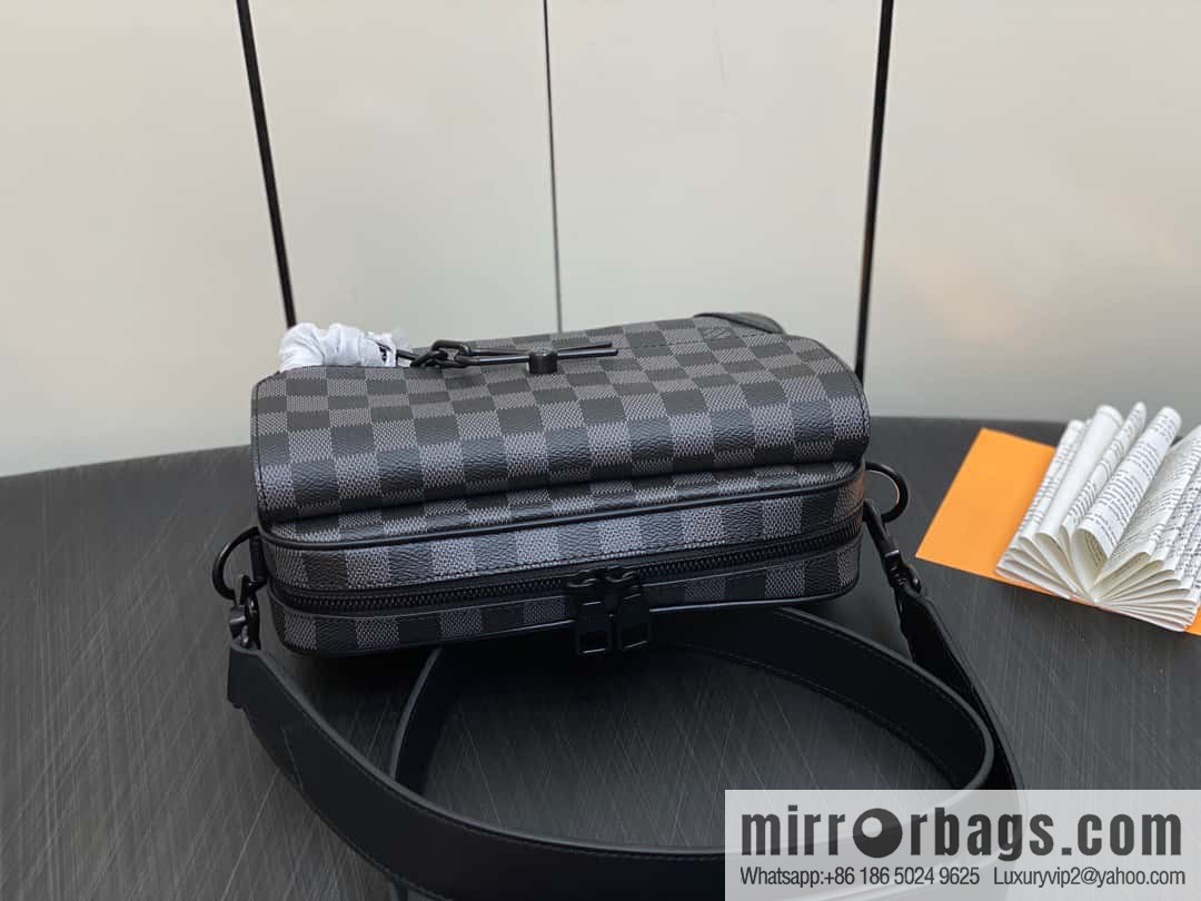 [Original order boutique] M46795 Haige, men's bag messenger bag series Steamer messenger bag