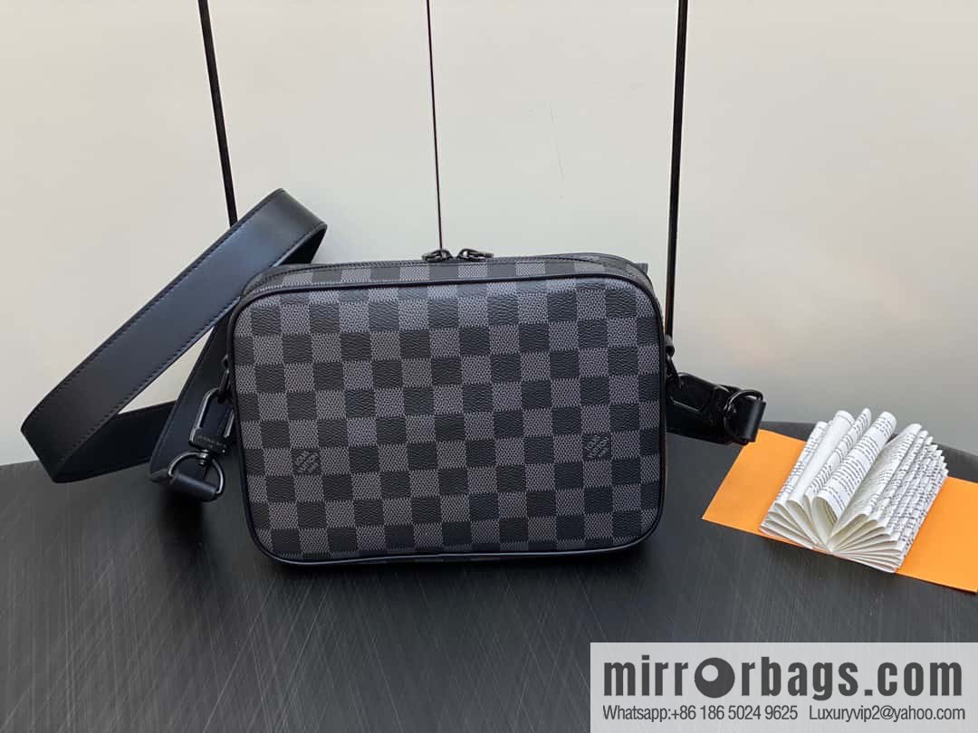 [Original order boutique] M46795 Haige, men's bag messenger bag series Steamer messenger bag