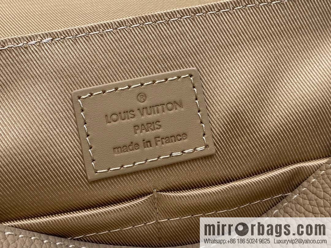 [Original order boutique] M22505 apricot, full leather men's bag messenger bag series Takeoff messenger bag