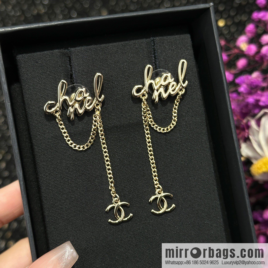 ☀️New ☑️ Chanel double c fringed Chanel letter stud earrings ☀️