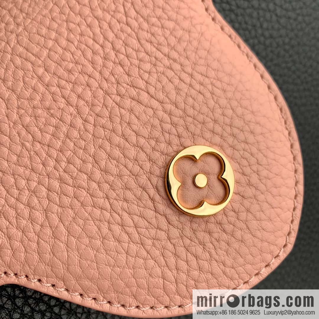 M21689 Capucines BB handbag