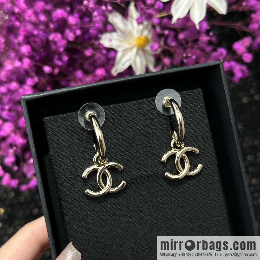 ☀️New ☑️ Chanel C2 double c glossy stud earrings