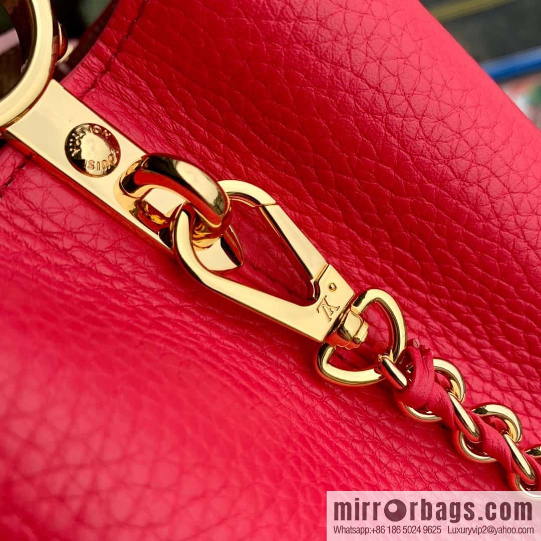 M21689 Capucines, medium, handbag