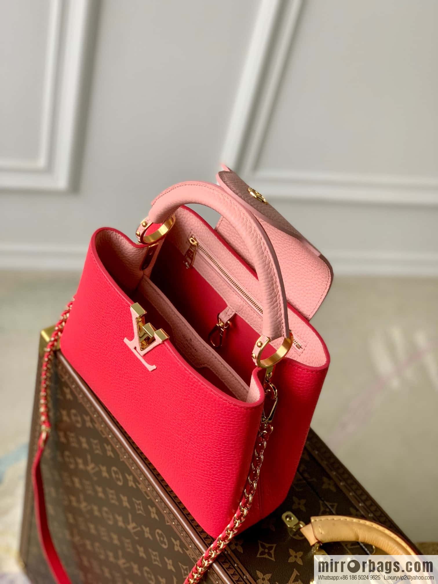 M21689 Capucines small, handbag