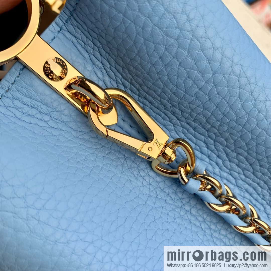 M21887 Capucines BB handbag