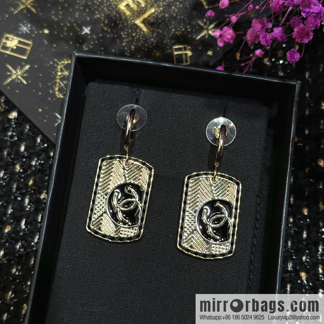 ☀️New ☑️ Chanel C2 double c square brand stud earrings ☀️