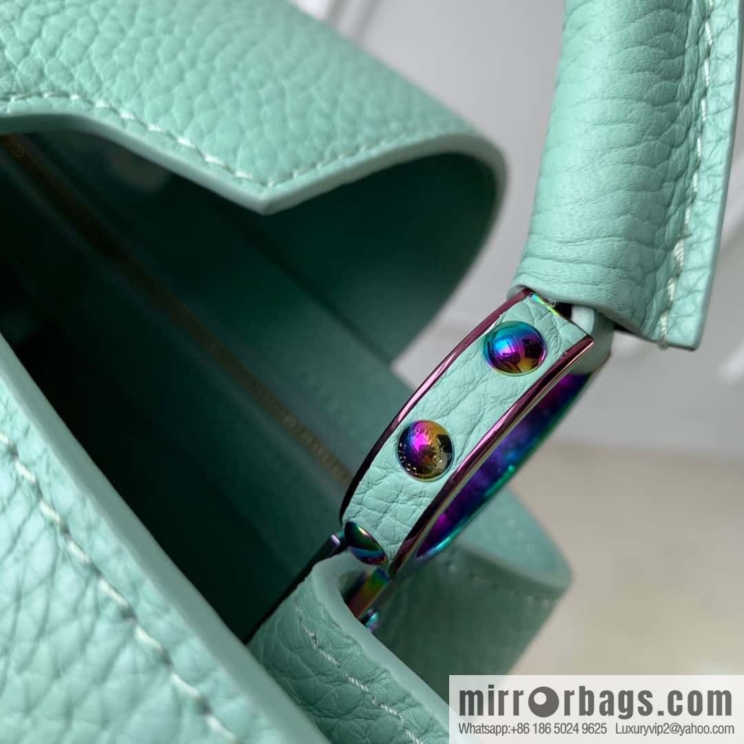 M22055 CAPUCINES medium handbag