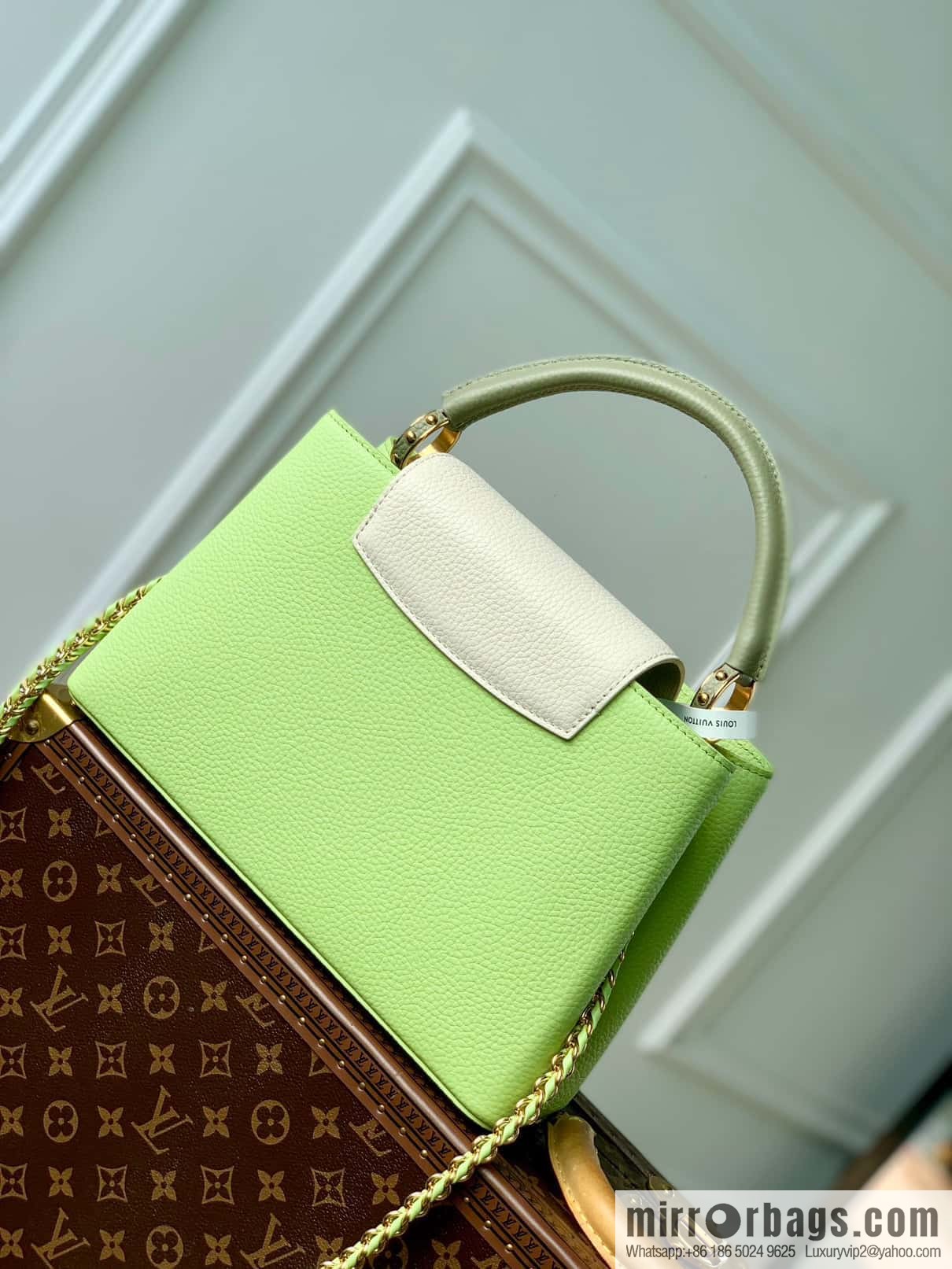 M21689 green with white M22055 CAPUCINES medium handbag