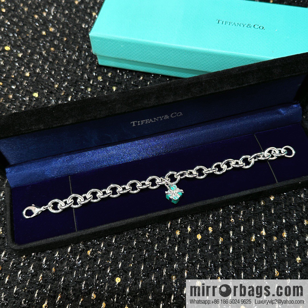 ☀Tiffany & Co. Tiffany LOVE Collection Blue Gift Box Bracelet