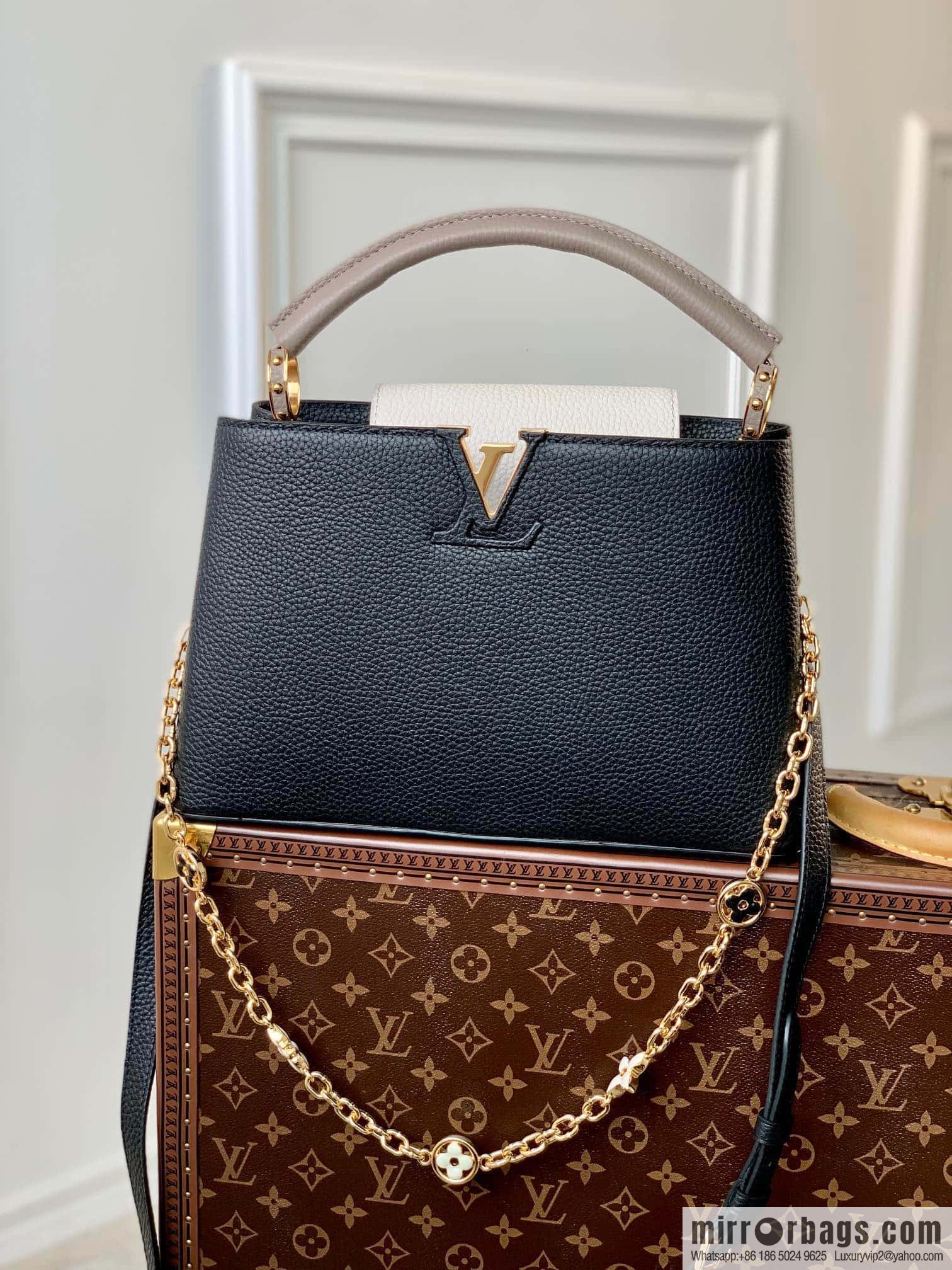 M20708 CAPUCINES medium handbag