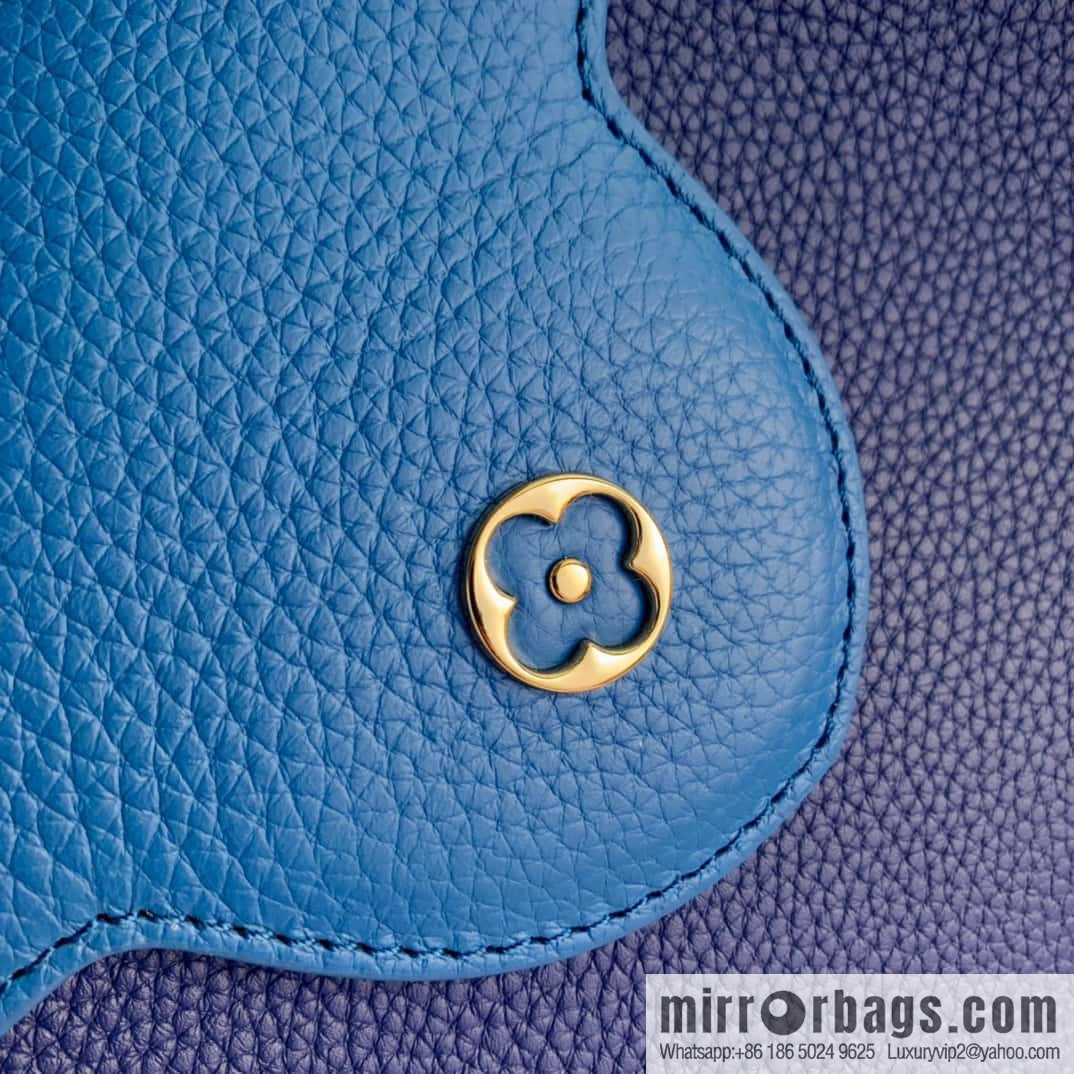 [Exclusive real shot M20844 blue/medium] Capucines medium handbag