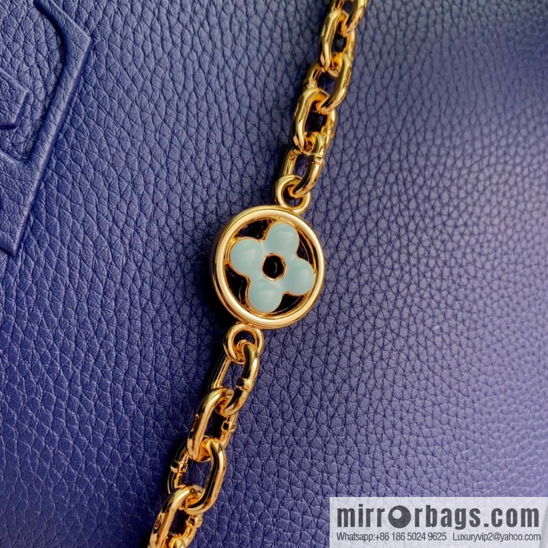 [Exclusive real shot M20844 blue/small] Capucines BB handbag