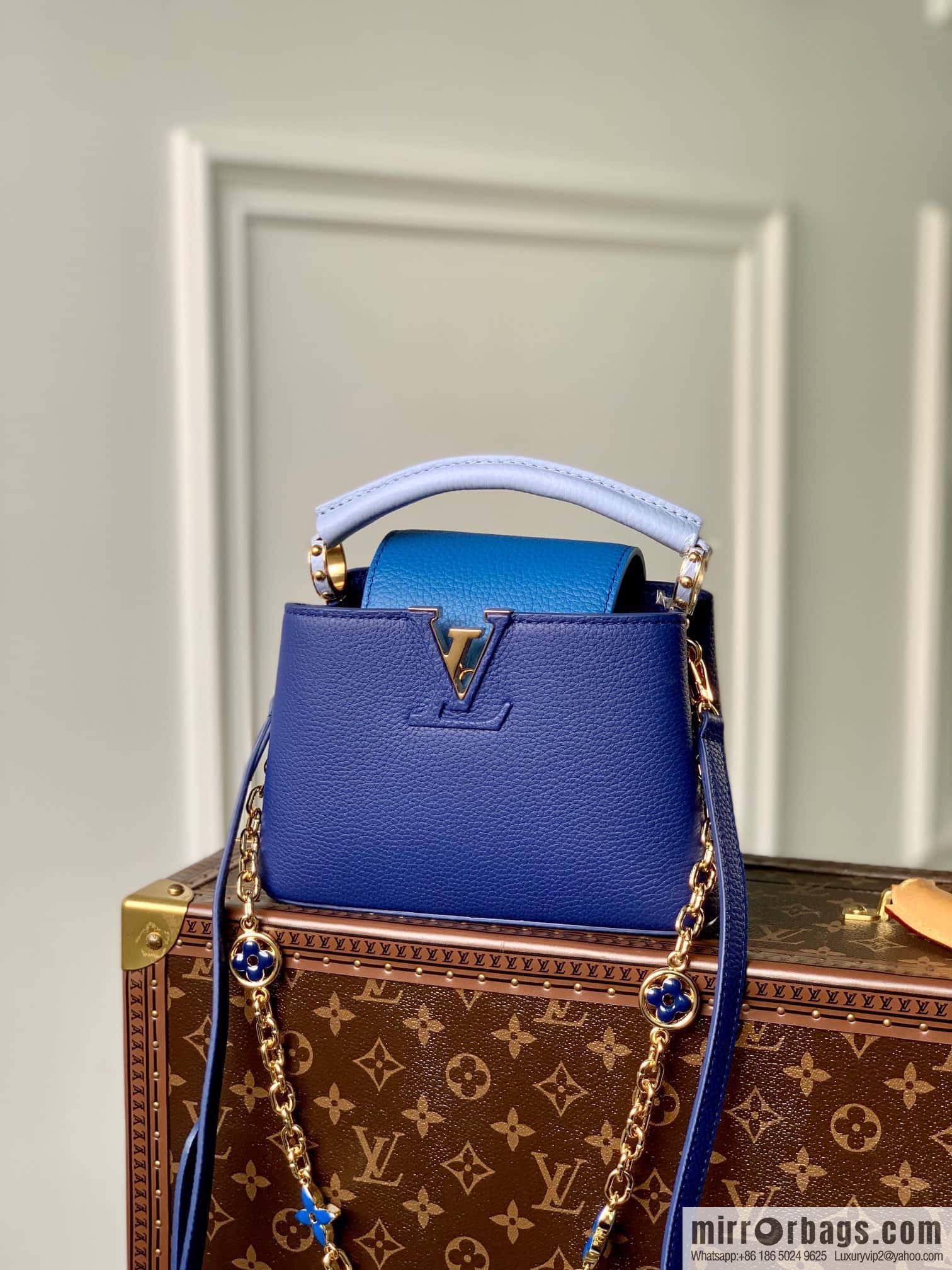 [Exclusive real shot M20844 blue/mini] Capucines mini handbag