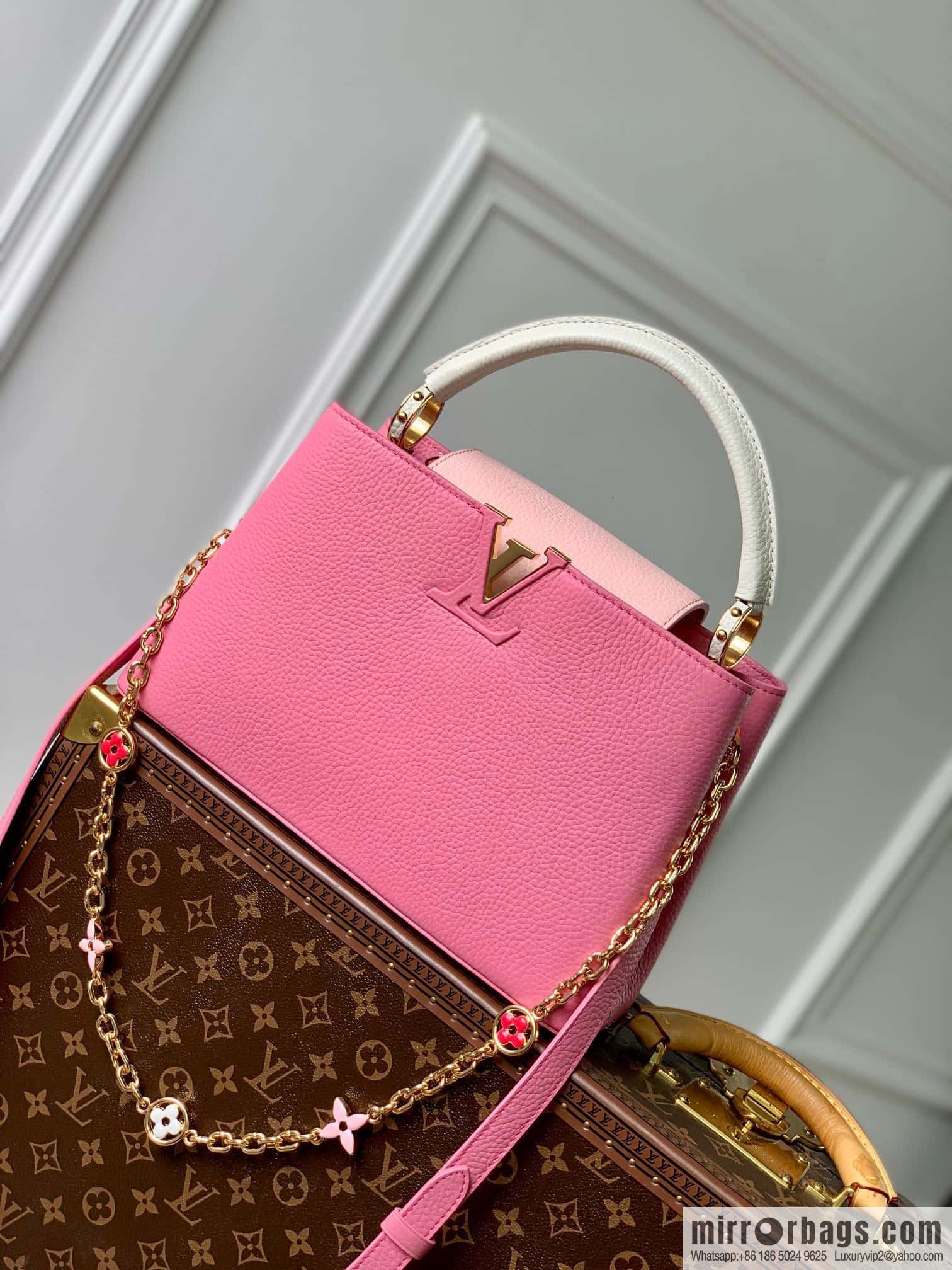 M22375 pink Capucines medium handbag