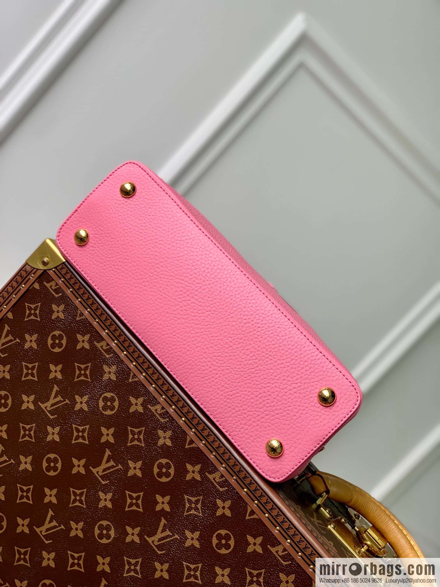 M22375 pink Capucines medium handbag