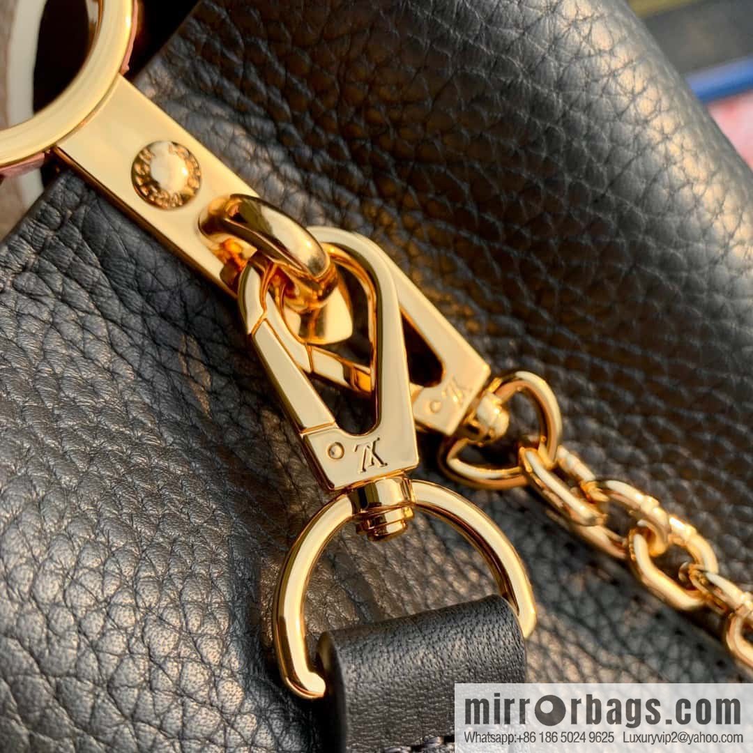 M22375 black small, this Capucines small handbag.