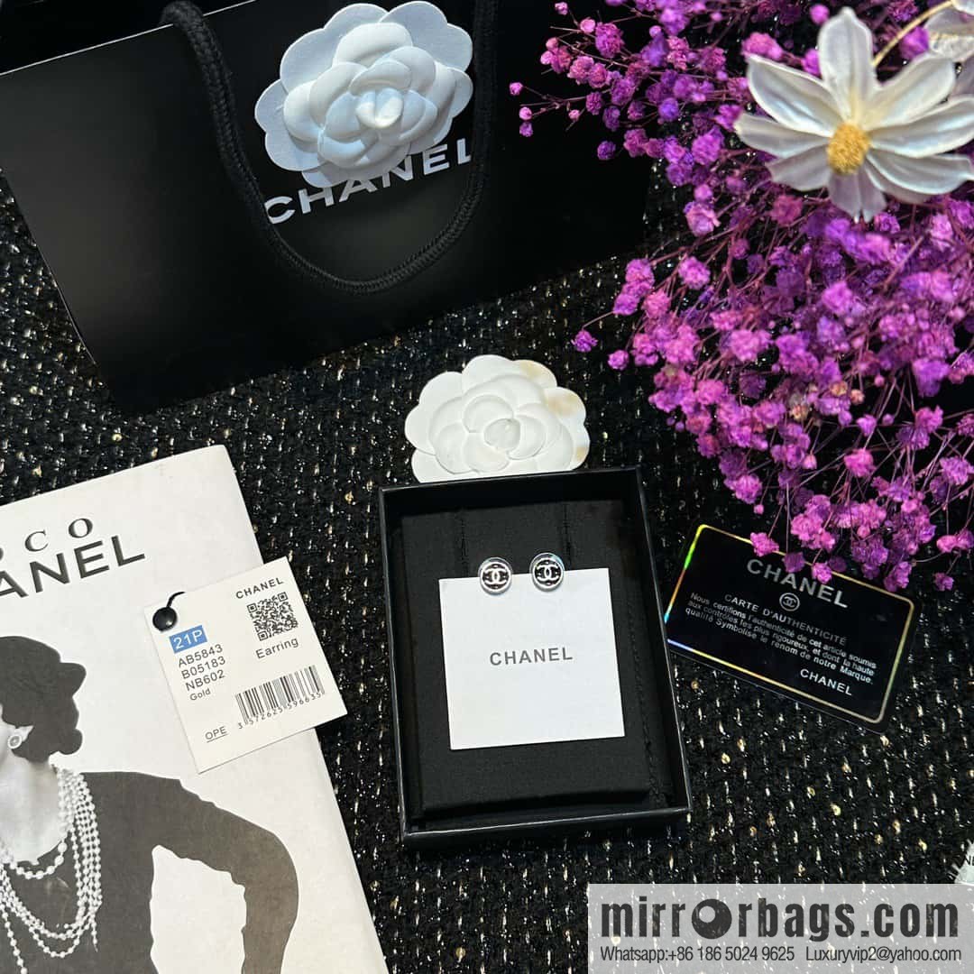 ☀️New ☑️ chanel c1 double c round stud earrings ☀️
