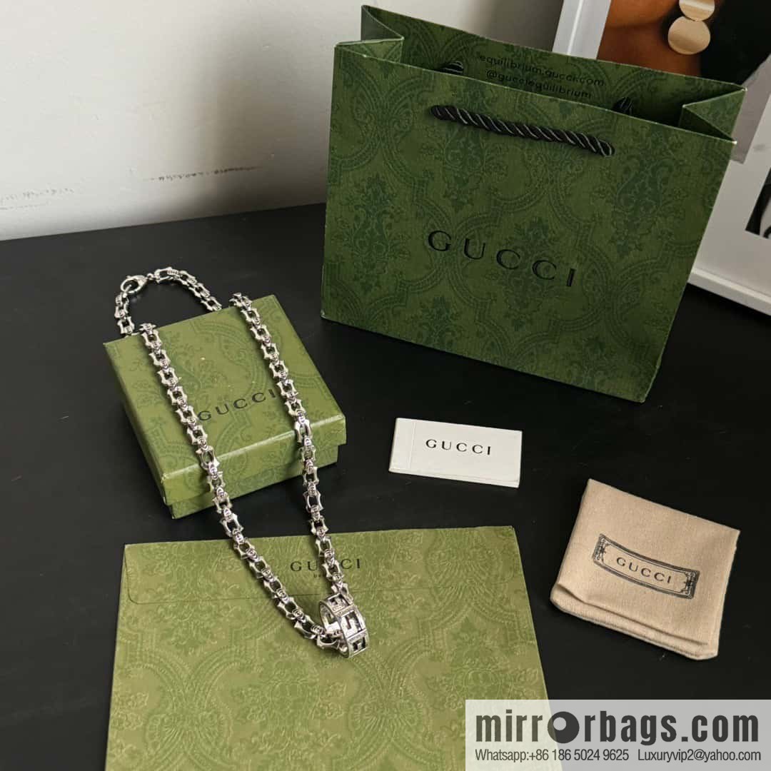 ☀New Gucci Gucci Double G Ring Necklace ☀