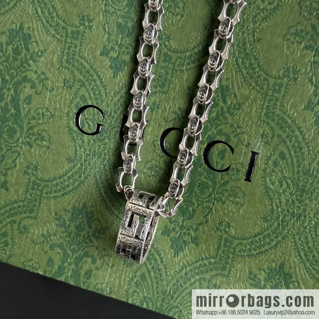 ☀New Gucci Gucci Double G Ring Necklace ☀