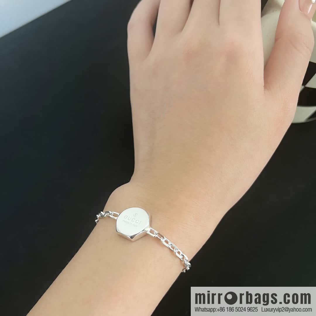 ☀New Gucci Gucci hexagonal necklace, bracelet ☀