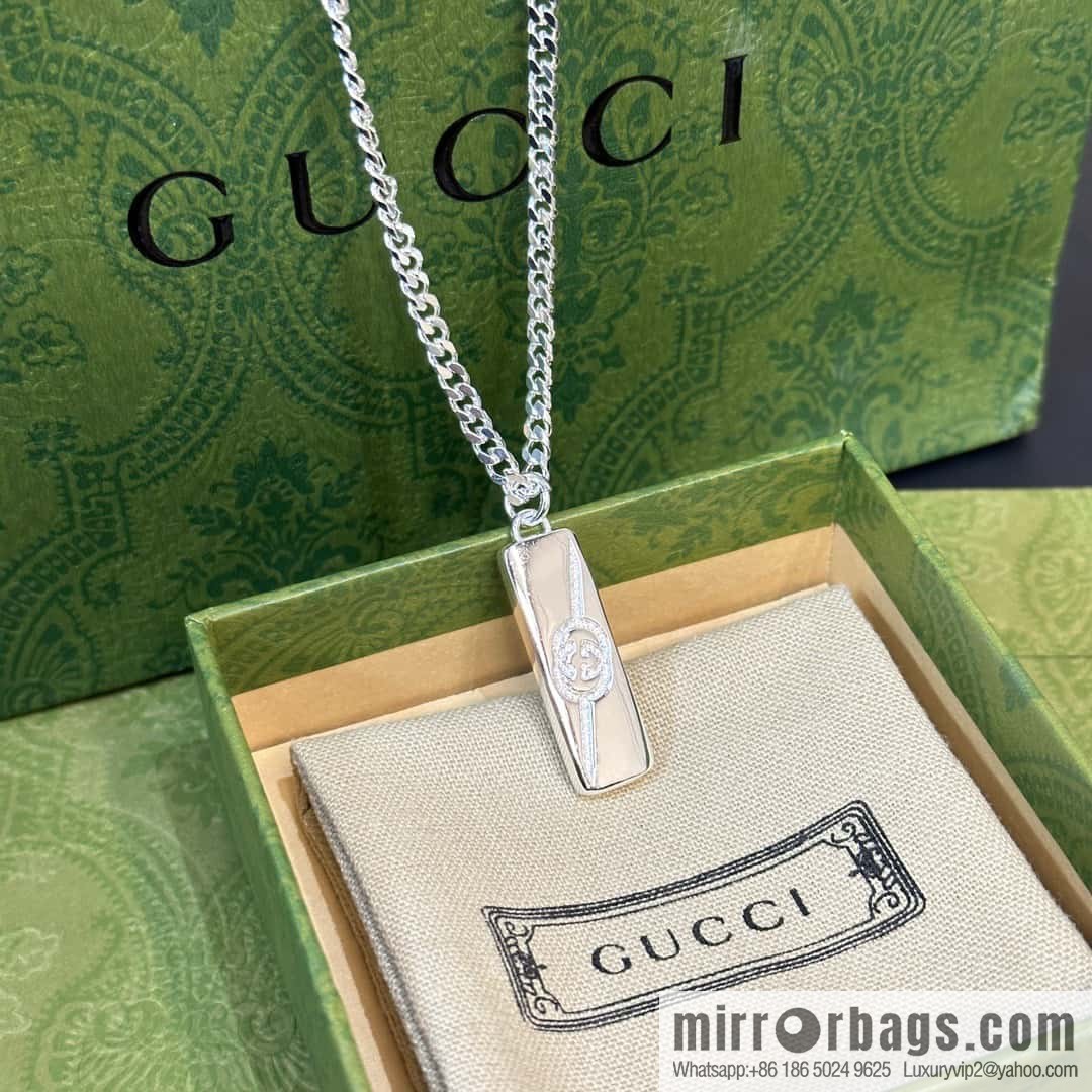 ☀New Gucci Gucci strip necklace ☀