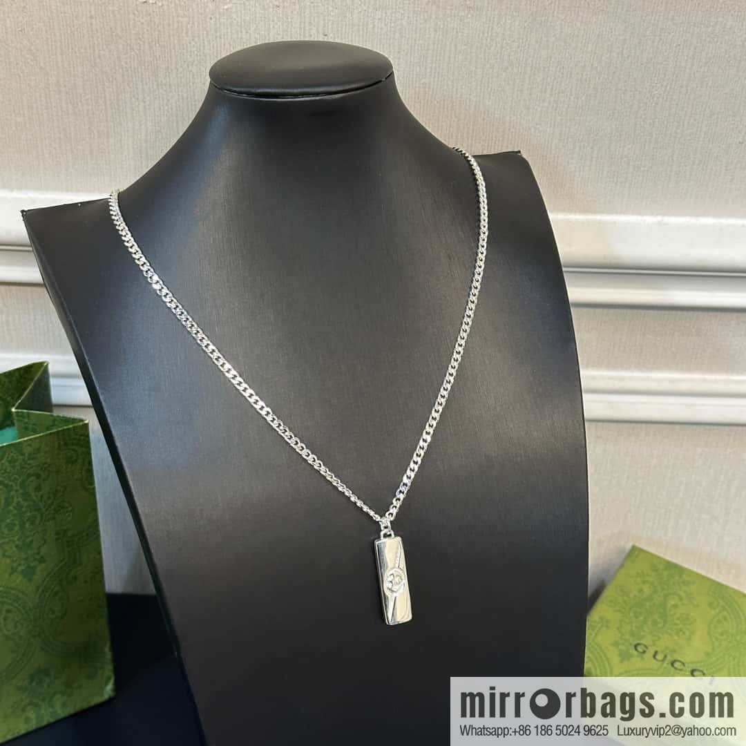 ☀New Gucci Gucci strip necklace ☀