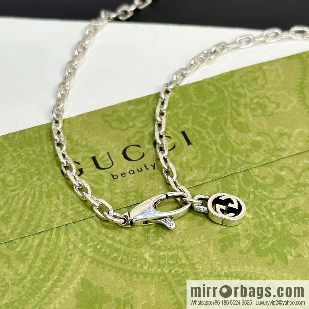 ☀New Gucci Gucci Horseshoe Necklace ☀